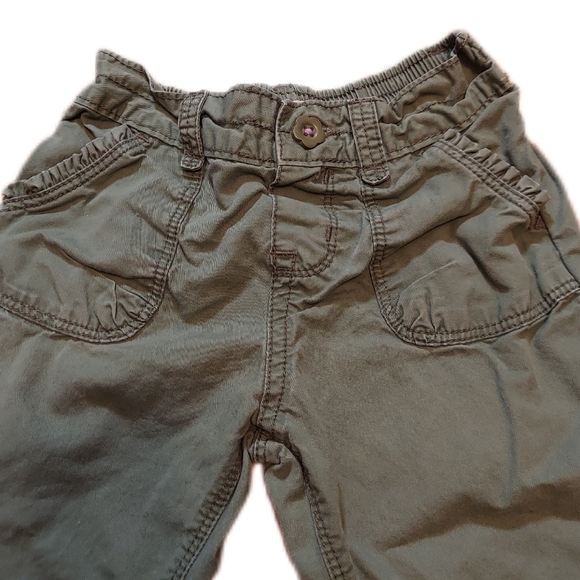 5T Oshkosh Sage Green Capri Pant Flower Button Detail Ruffle Front Pockets - Picture 4 of 5